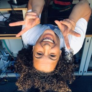 Meet your Posher, Cecelia